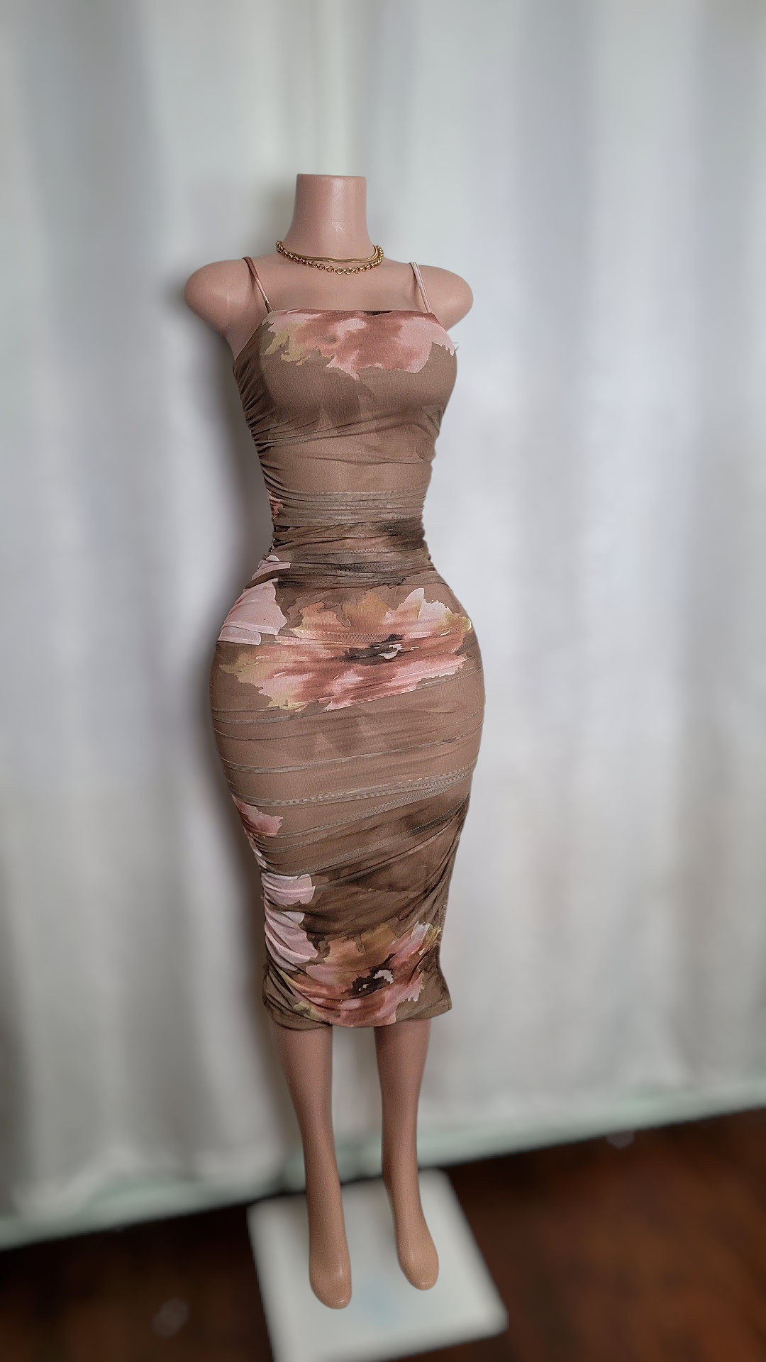 Lauren ruched midi dress( Blush / Brown)