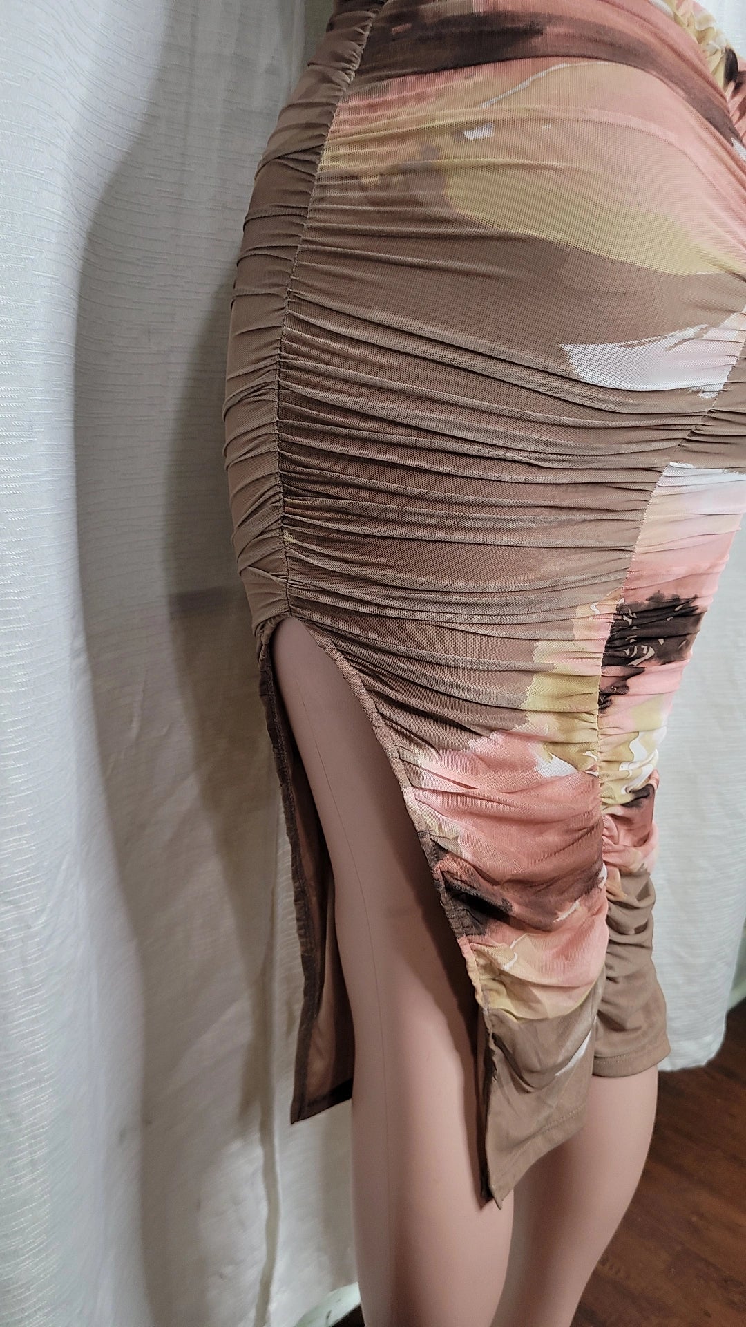 Lauren ruched midi dress( Blush / Brown)