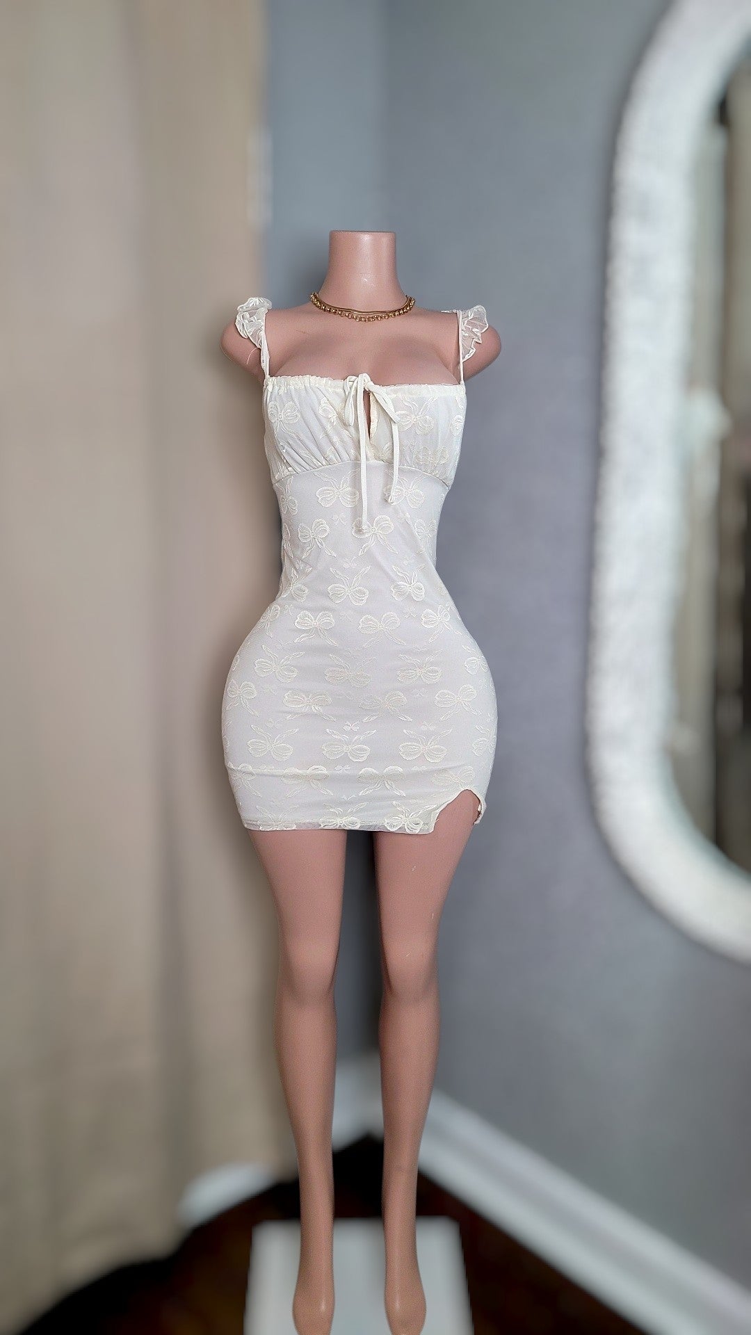 Cassandra mini dress (ivory)